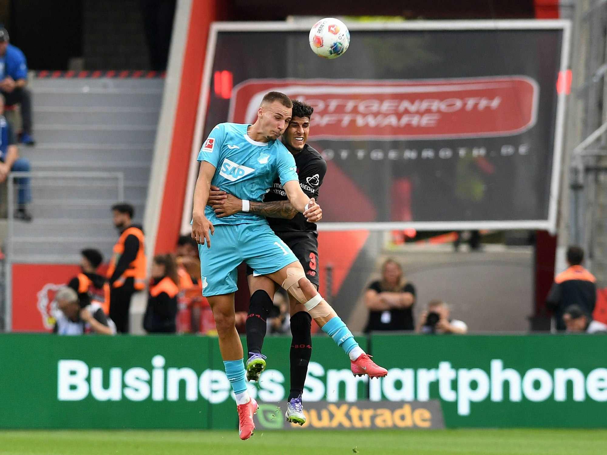 Abwehrspieler Piero Hincapie in seinem letzten Spiel für Bayer Leverkusen am 1. Spieltag der Saison 2025/26 gegen die TSG Hoffenheim.