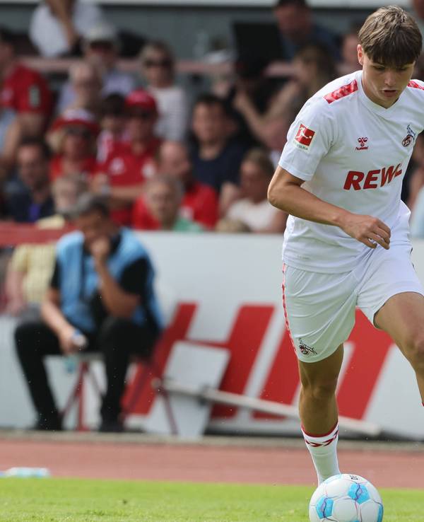 Stürmer Jaka Cuber Potocnik im Trikot des 1. FC Köln, während eines Testspiels.