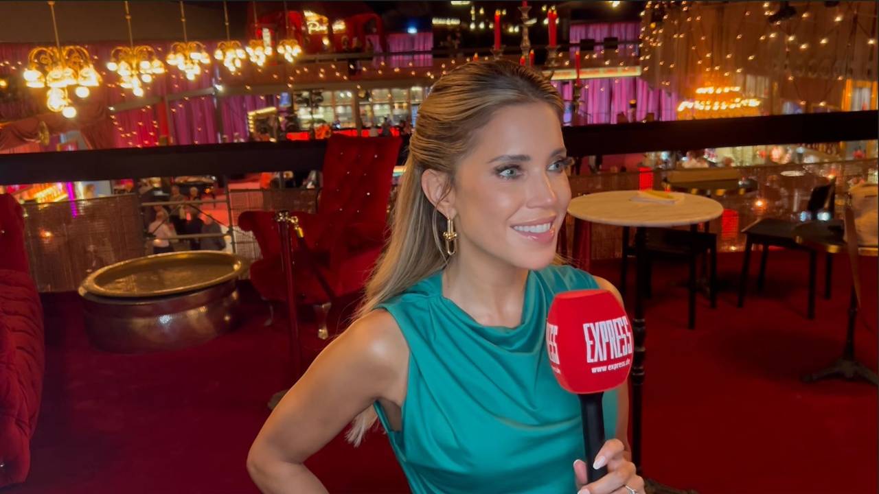 Sylvie Meis lächelt bei einem Interview.
