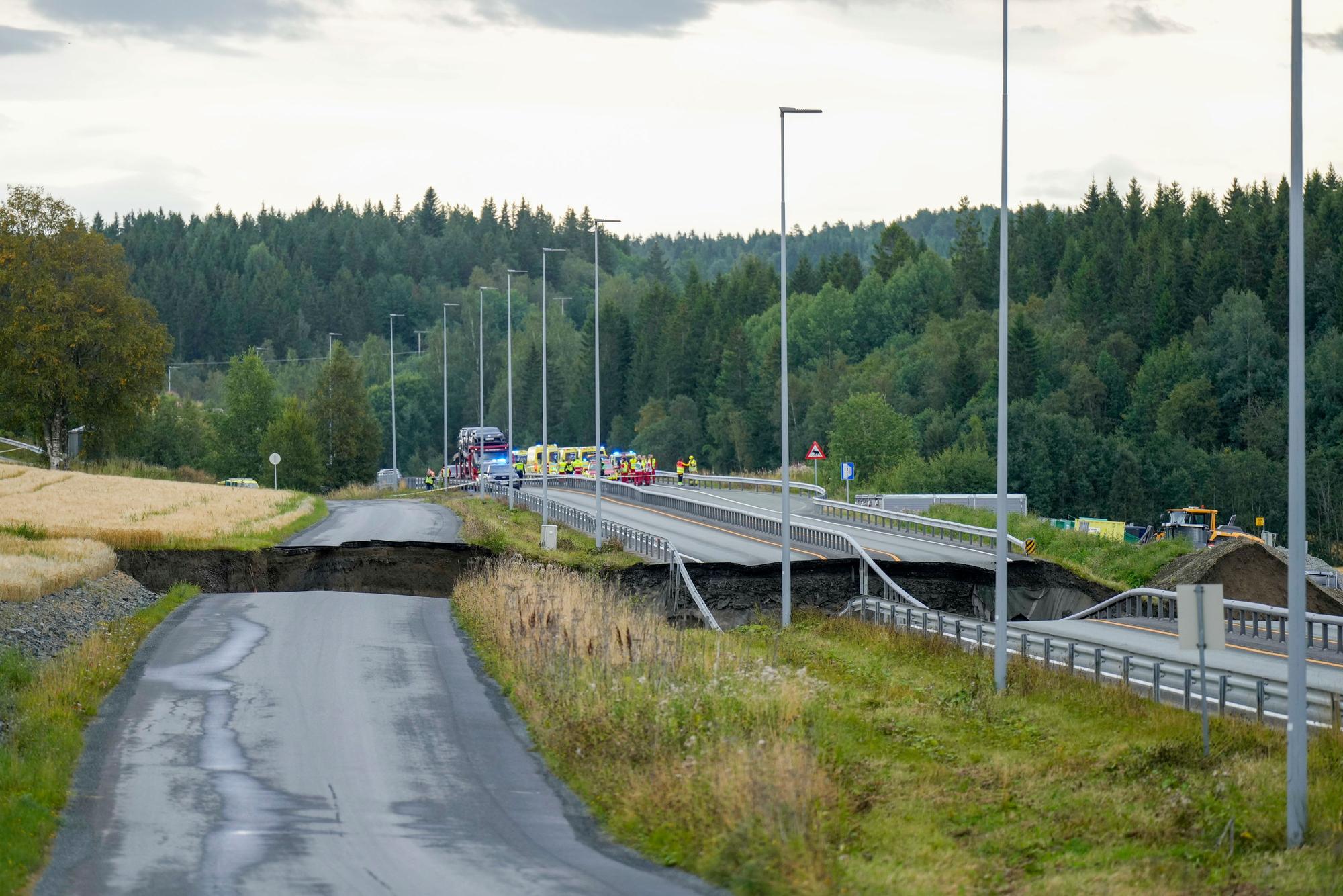 Nach einem Erdrutsch am Nesvatnet bei Levanger in Norwegen wird eine Person vermisst.