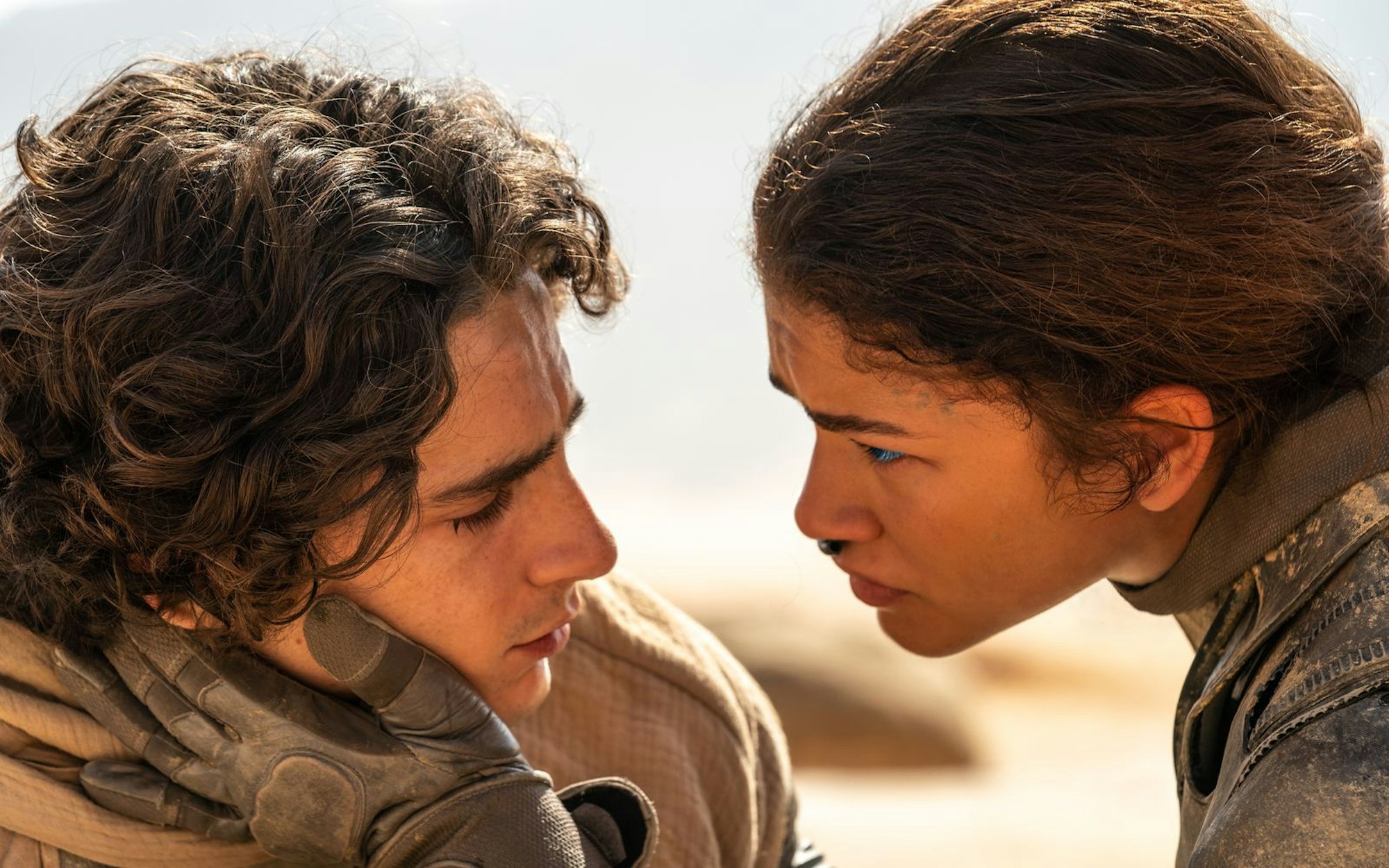 Beide sind auch im dritten Teil dabei: Timothée Chalamet als Paul Atreides und Zendaya in der Rolle Chanis in „Dune: Part Two“. (Bild: Warner Bros. Entertainment)