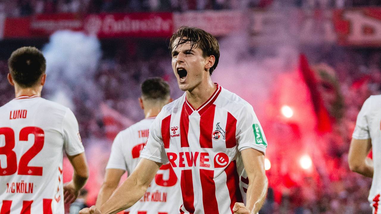 Jakub Kaminski bejubelt das 1:0 der Kölner gegen Freiburg.