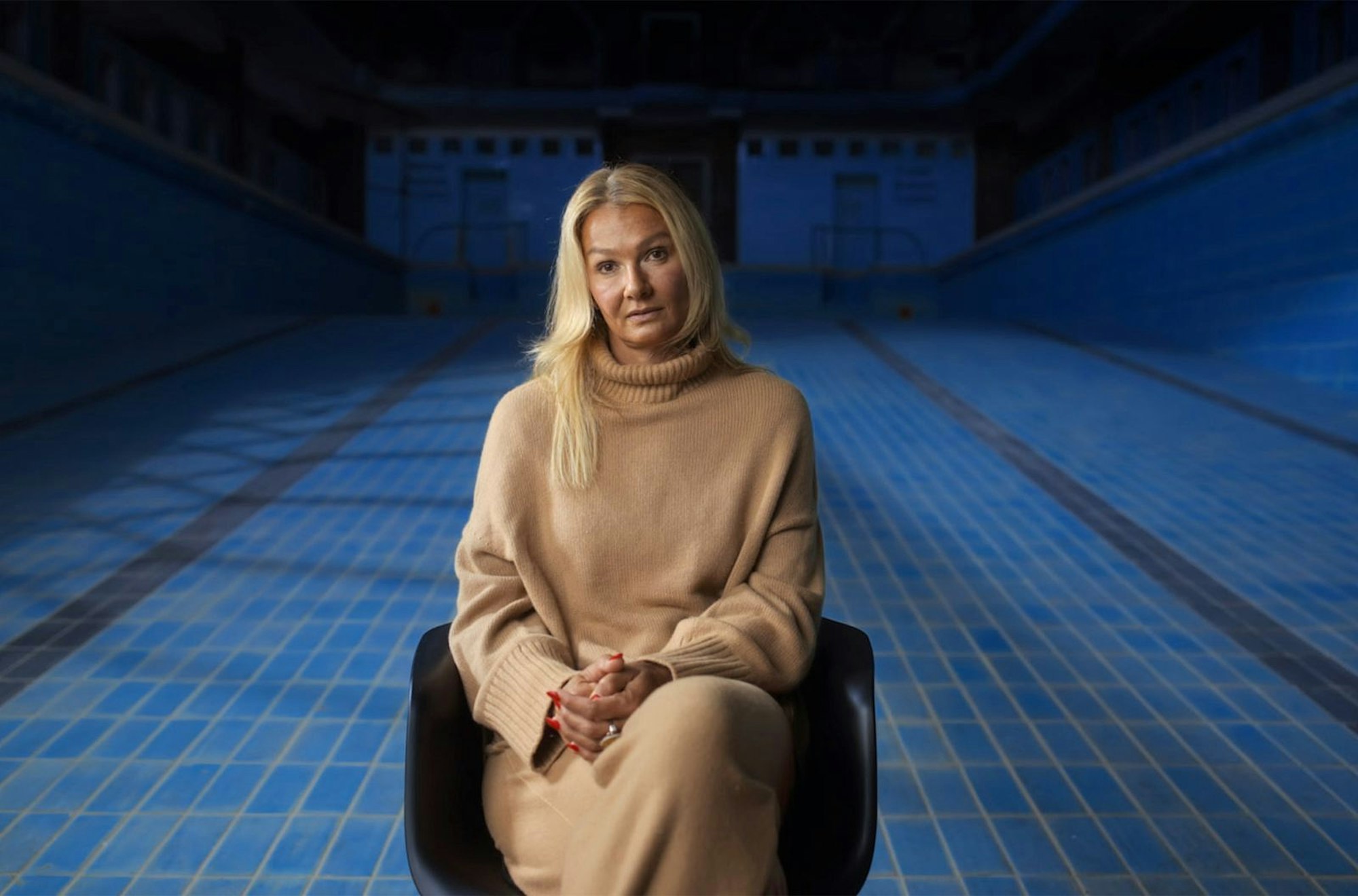 Im Doku-Dreiteiler „Being Franziska van Almsick“ erzählt die Sportikone ihre Geschichte vor allem selbst. (Bild: SWR)