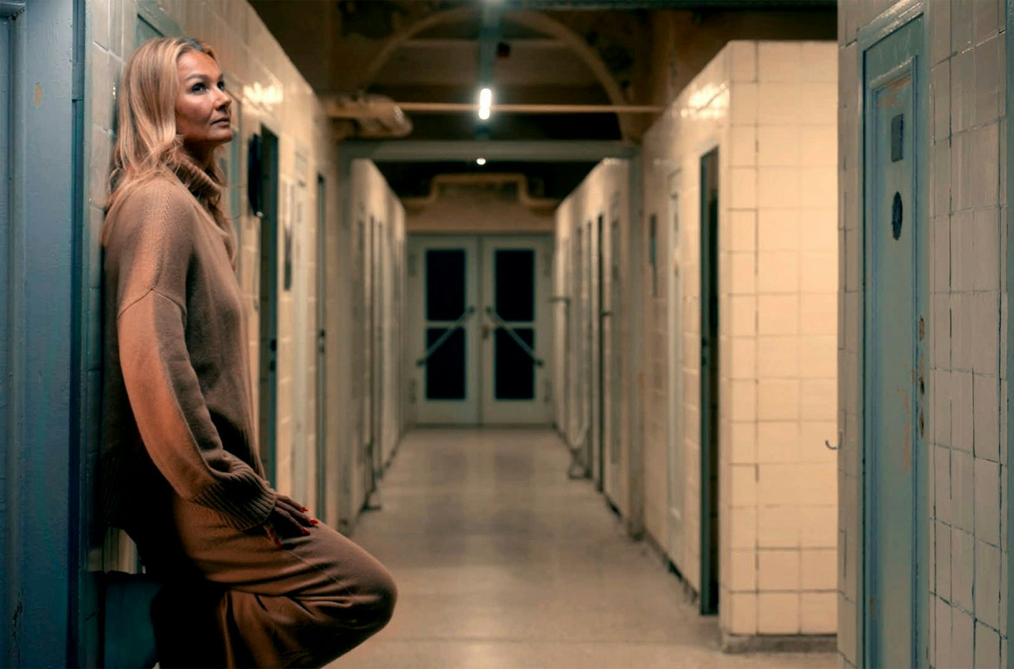 Beim Anschauen der alten Aufahmen habe sie gemerkt, „wie sehr ich heute in der Lage bin, mit Abstand und Ruhe auf meine eigene Geschichte zu blicken“, so Franziska van Almsick. (Bild: SWR)