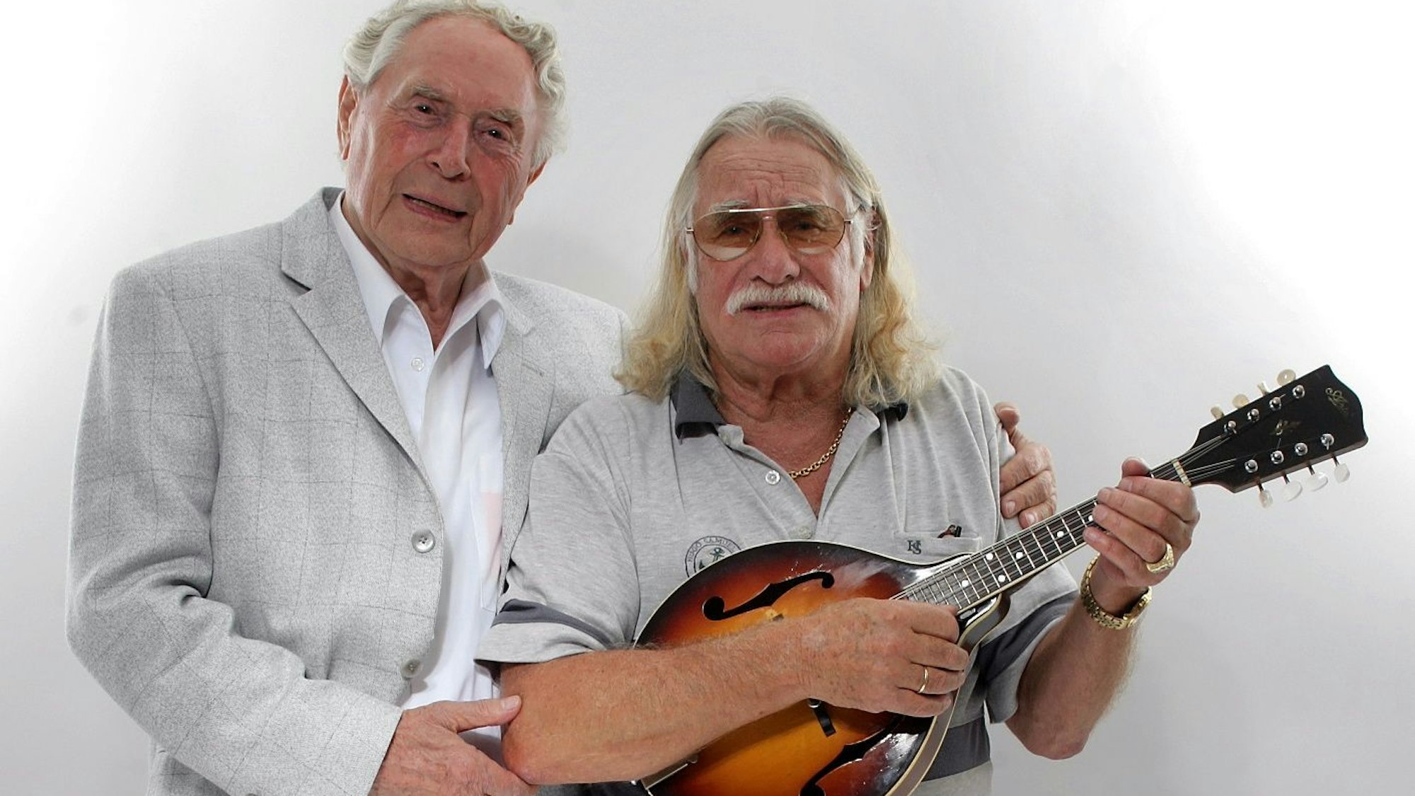 Hans Süper mit Ludwig Sebus im Tonstudio
