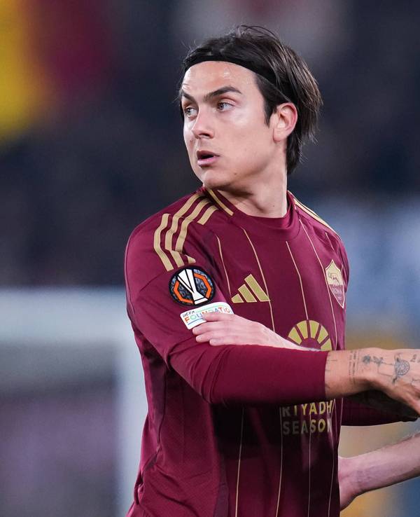 HSV-Kandidat Fabio Vieira mit Paulo Dybala.