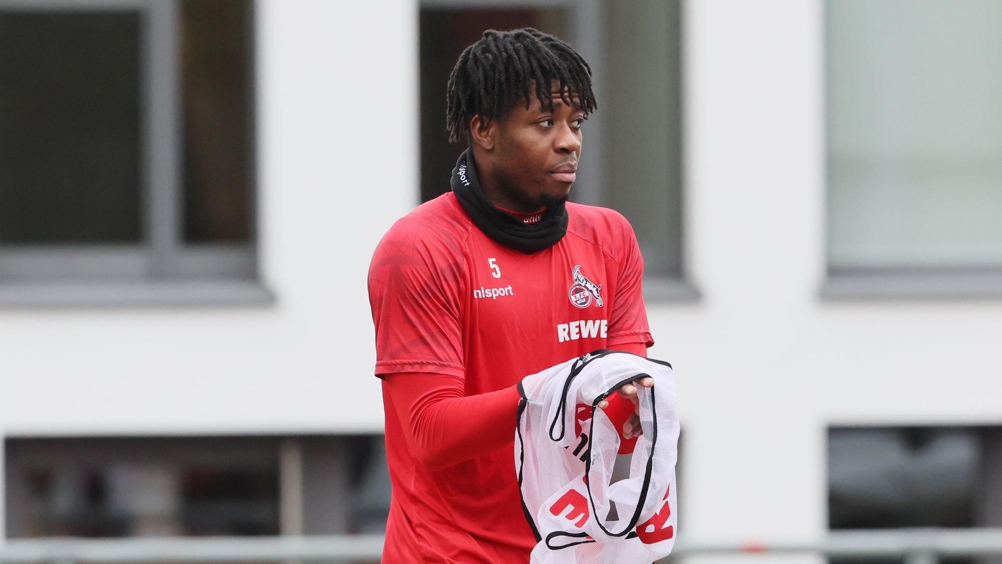 Bright Arrey-Mbi beim 1. FC Köln im Training.
