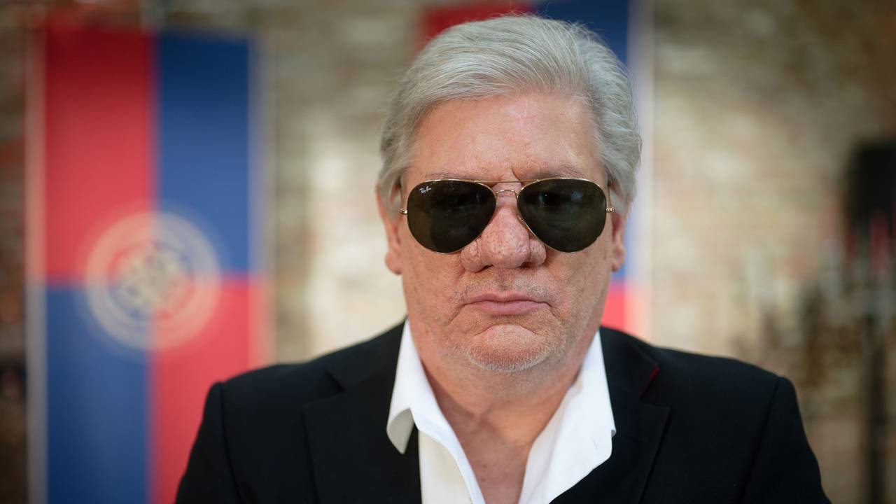 Der Schauspieler Claude-Oliver Rudolph tritt in der Realityshow „Promis unter Palmen - Für Geld mache ich alles!“ an.
