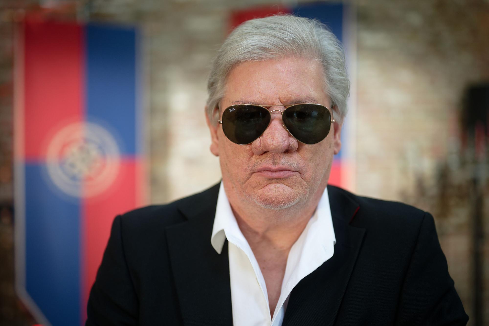 Der Schauspieler Claude-Oliver Rudolph tritt in der Realityshow „Promis unter Palmen - Für Geld mache ich alles!“ an.