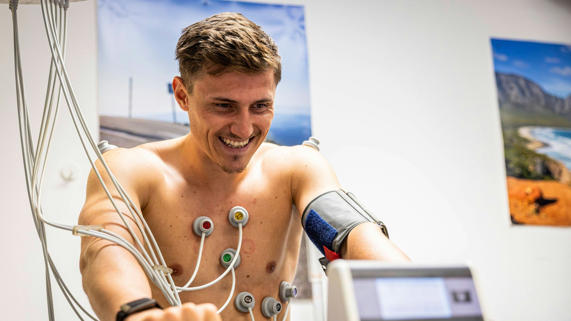 Alessio Castro-Montes bei der sportmedizinischen Untersuchung.