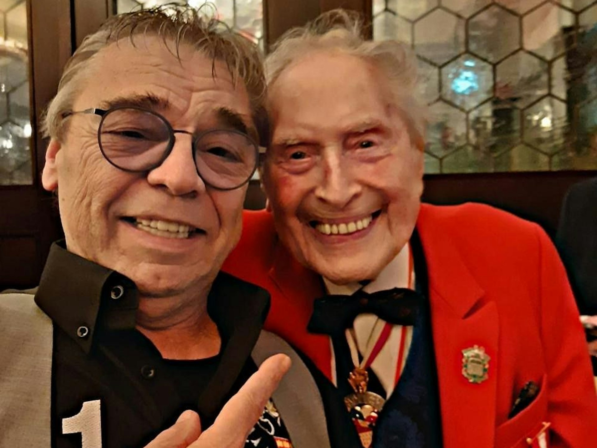 Micky Brühl zusammen mit Ludwig Sebus.