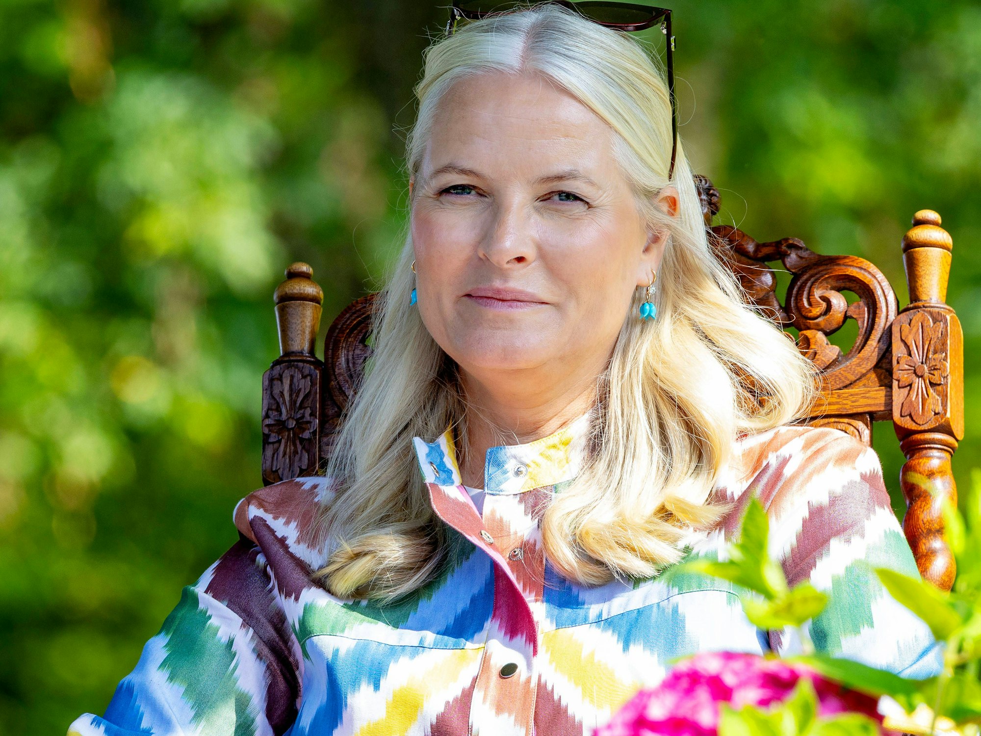 Mette-Marit hält sich bei öffentlichen Auftritten tapfer. Doch die Sorge um ihren Sohn belastet die norwegische Kronprinzessin.