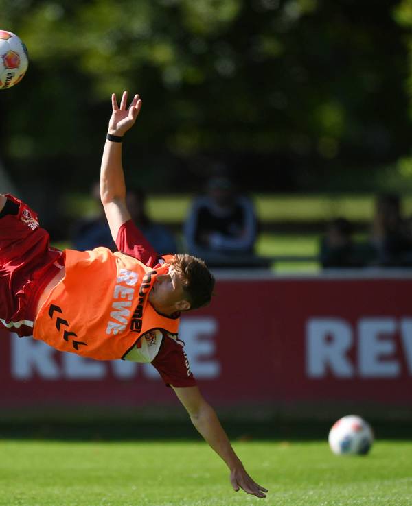 Alessio Castro-Montes beim Training mit dem 1. FC Köln am 2. September 2025.