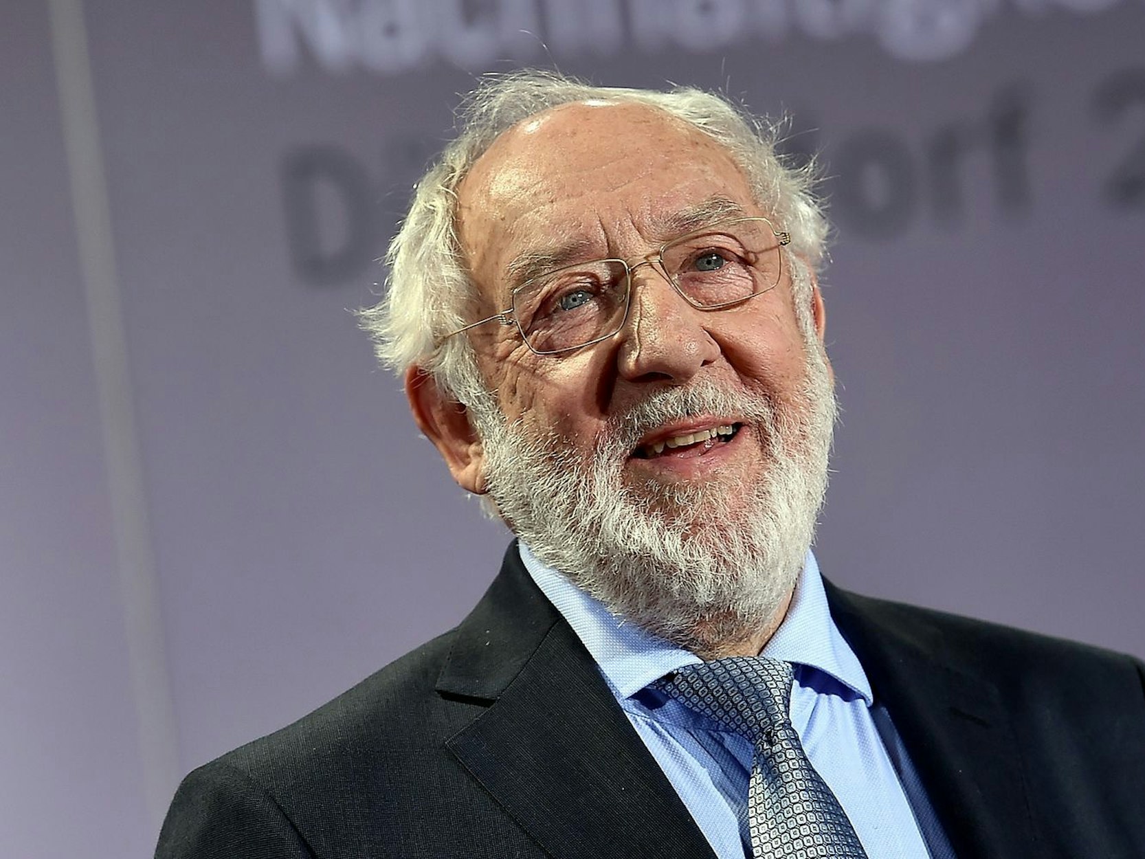 Für Dieter Hallervorden gilt: „Meinungsfreiheit über alles!“ (Bild: 2015 Getty Images/Sascha Steinbach)