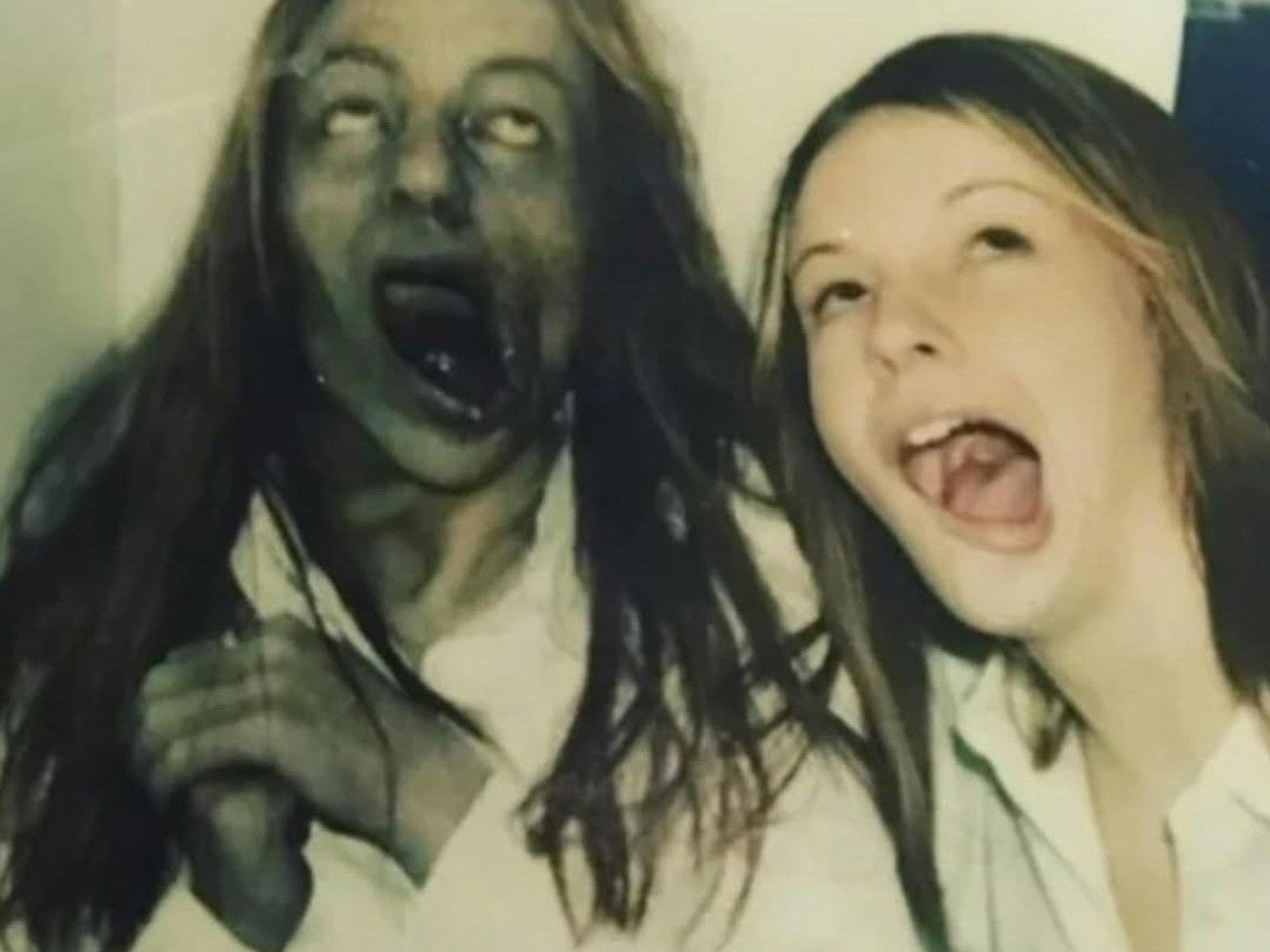 Sie sorgte für eine berühmte Horror-Szene aus „The Ring“ (2002): eine Puppe von Make-up-Legende Rick Baker neben ihrem Original, Schauspielerin Amber Tamblyn.