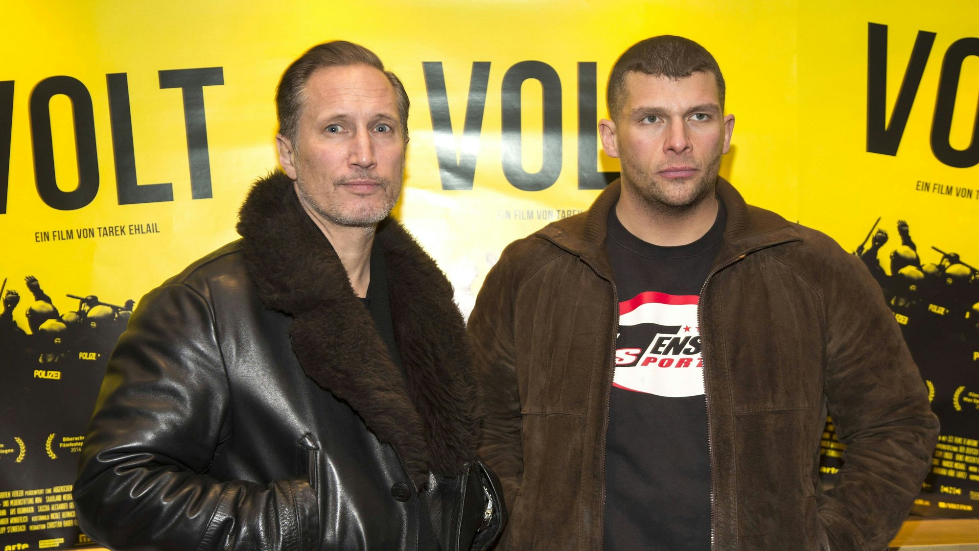 Benno Fürmann (l.) und Tarek Ehlail bei der Premiere des Kinofilms „Volt“ im Metropol Kino 2017 in Düsseldorf.