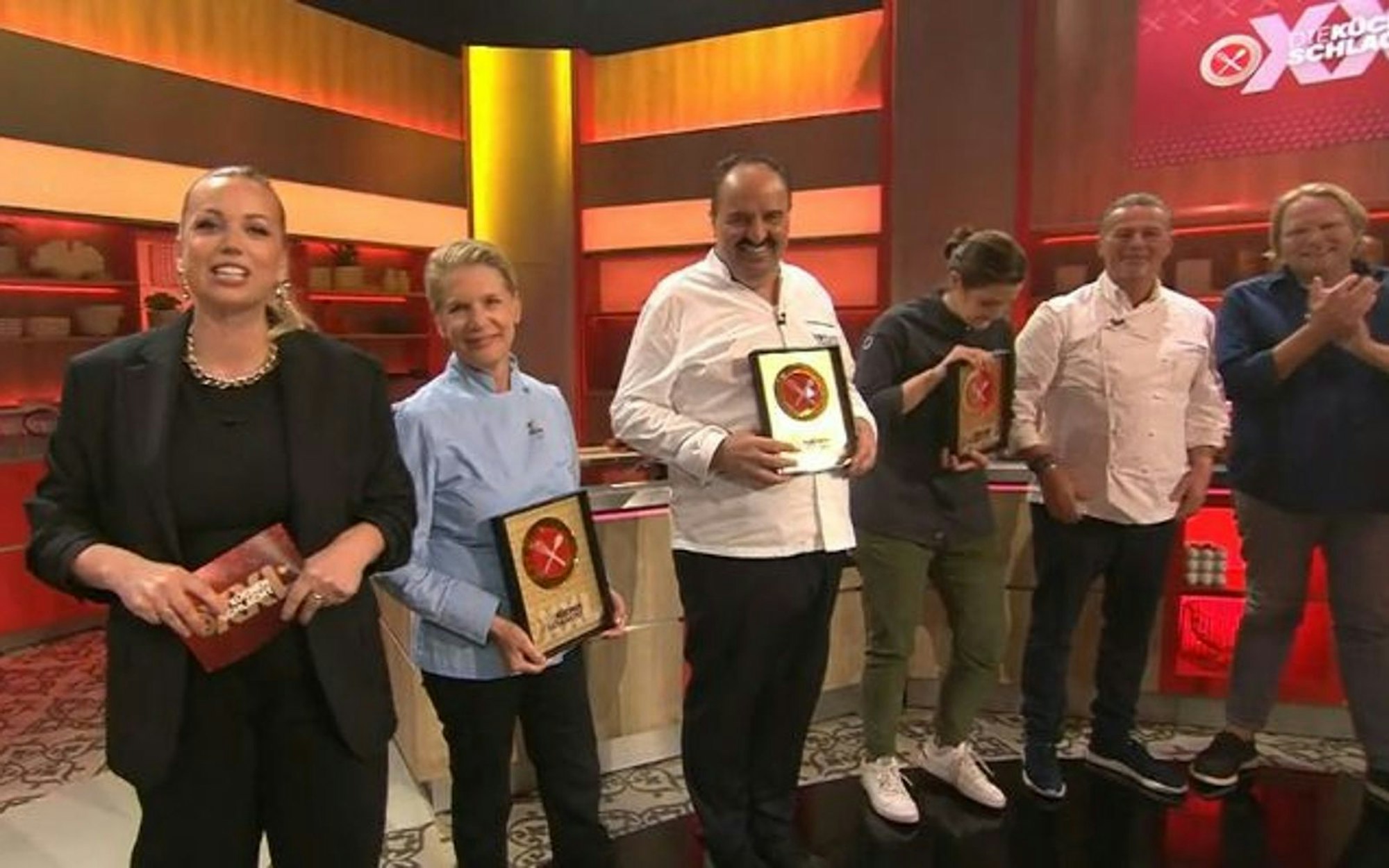 Am Ende heißt es 29:22 für die Profis. (Bild: ZDF)