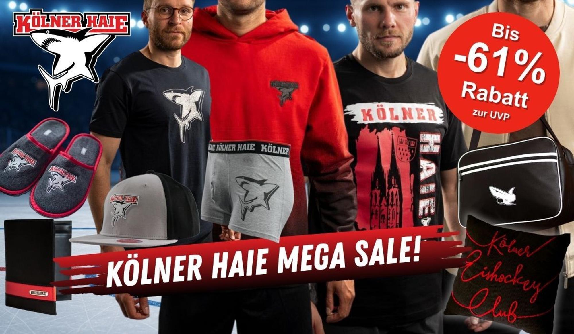 Kölner Haie Fanartikel mit dem Logo des KEC von T-Shirts über Hoodies bis hin zu Geldbörsen, Taschen, Pantoffeln, Boxershorts und mehr. Im Hintergrund ein Eishockeystadion mit Eisfläche.