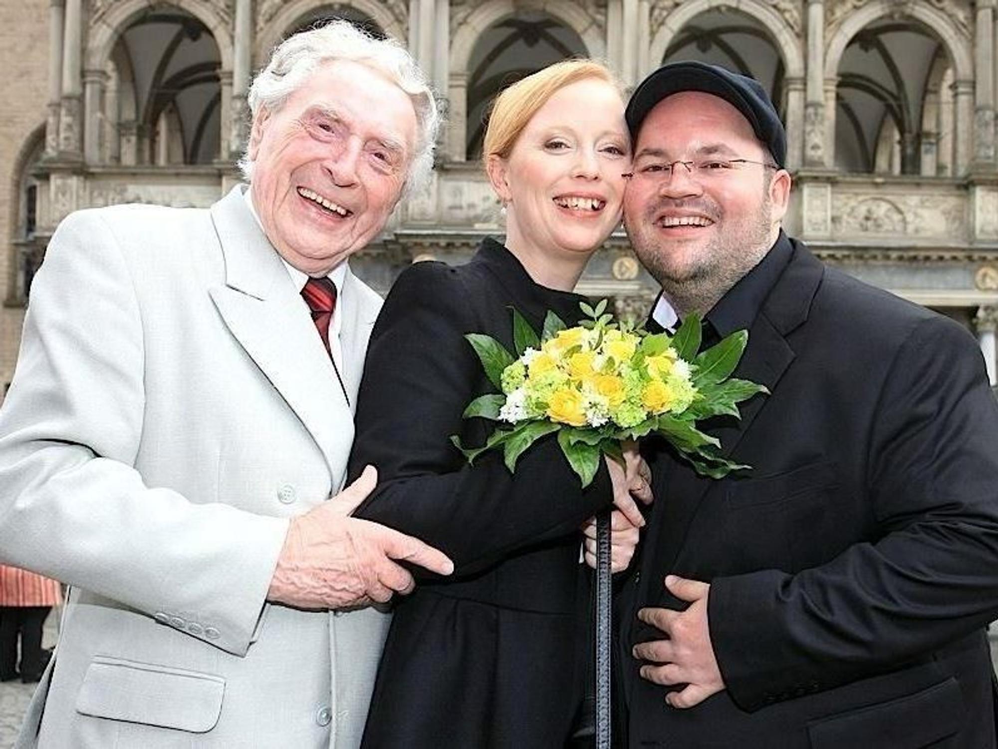 Ludwig Sebus mit Iris und Björn Heuser.