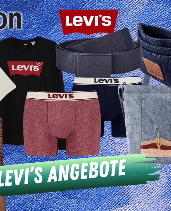 Kleidung und Unterwäsche wie Jeans, Denim, Gürtel, T-Shirts und Boxershorts von Levi's vor einem blauen Denim Hintergrund.