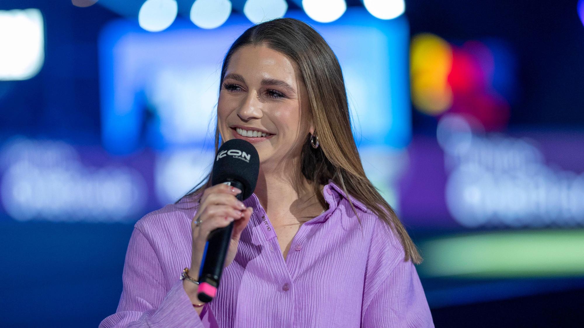 Jana Wosnitza moderiert bei der Icon League.