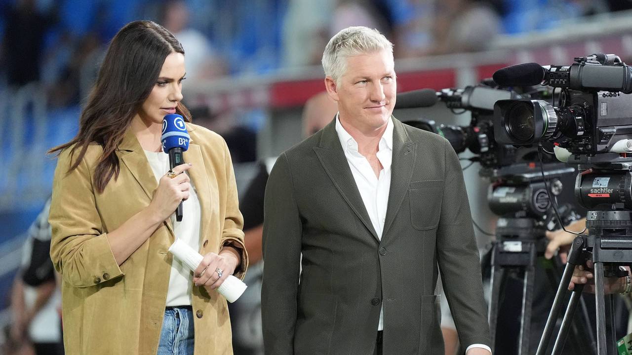 Esther Sedlaczek und Bastian Schweinsteiger für die ARD im Einsatz