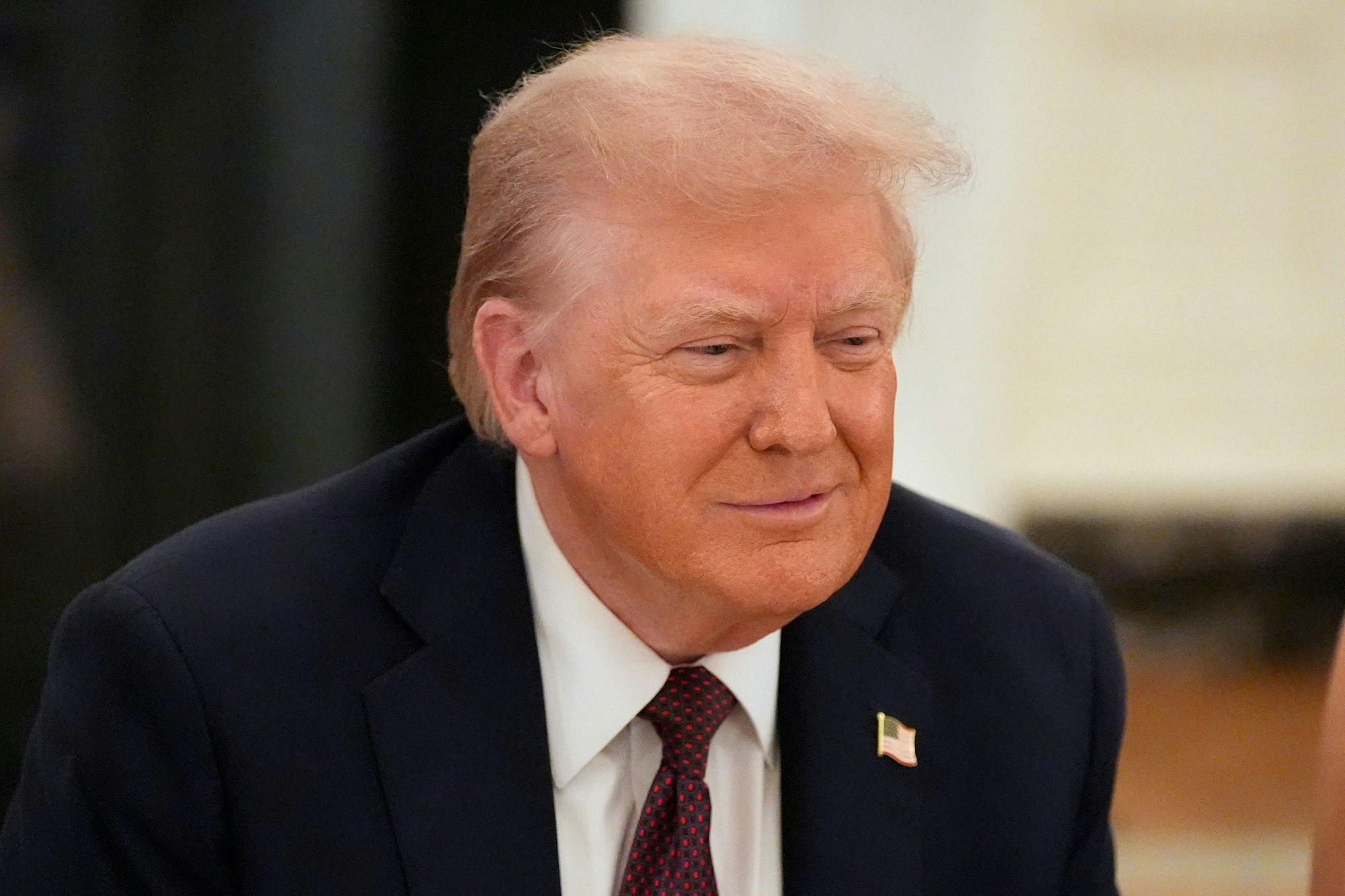 US-Präsident Donald Trump spricht bei einem Abendessen im State Dinning Room des Weißen Hauses.