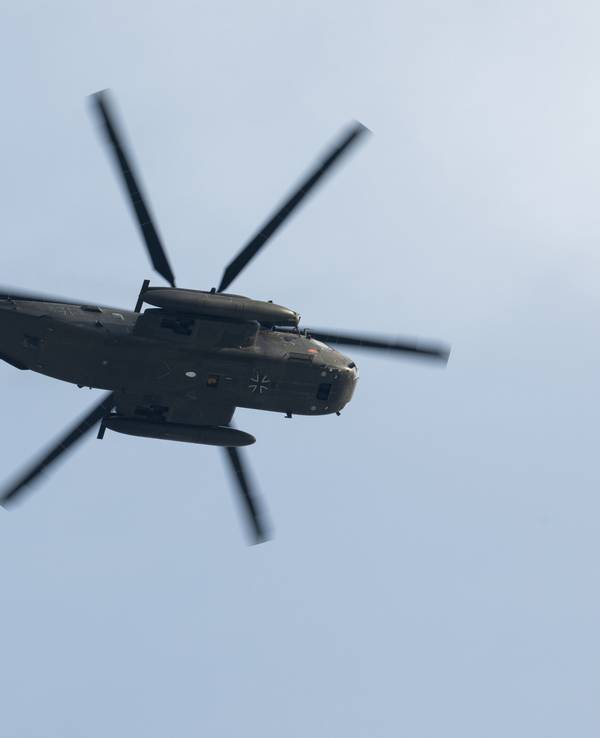 Ein Transporthubschrauber der Bundeswehr vom Typ Sikorsky CH-53 (Symbolfoto)
