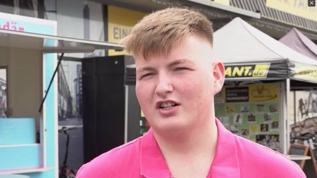 Noel aus Rheine ist der jüngste Imbissbesitzer in NRW.