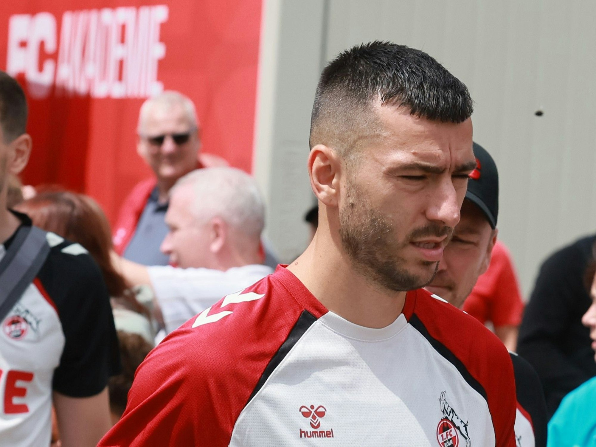 Sargis Adamyan beim Training des 1. FC Köln.