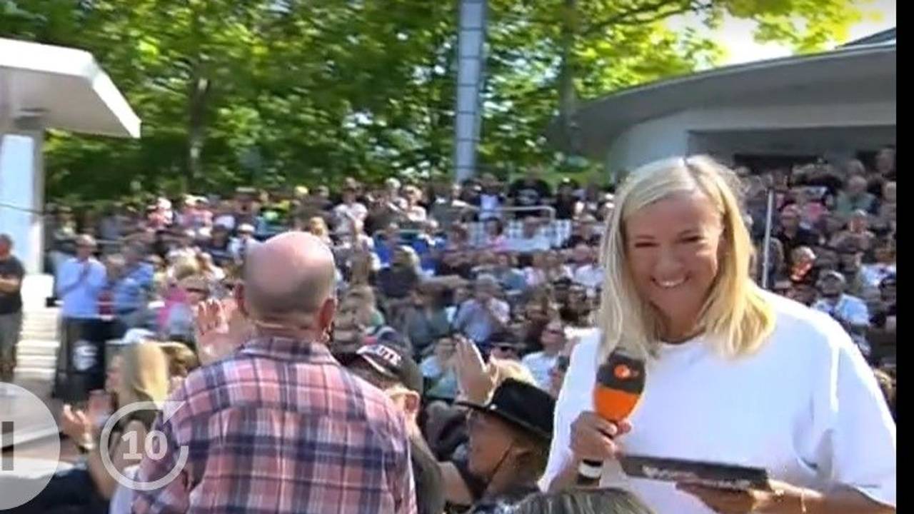Andrea Kiewel ging im „Fernsehgarten“ richtig ab.