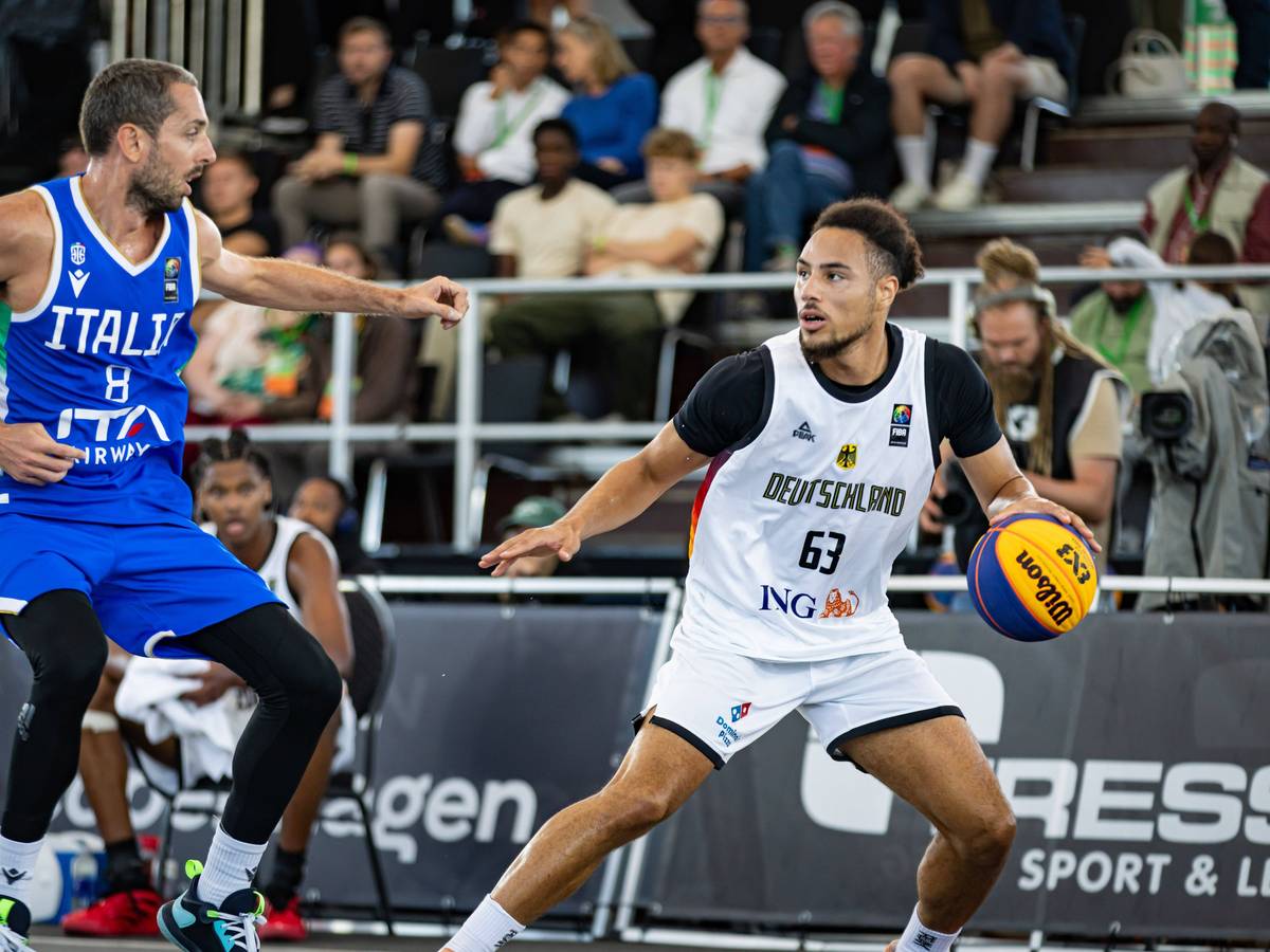 Leon Fertig im Zweikampf gegen den Italiener AmedeovDella Valle.