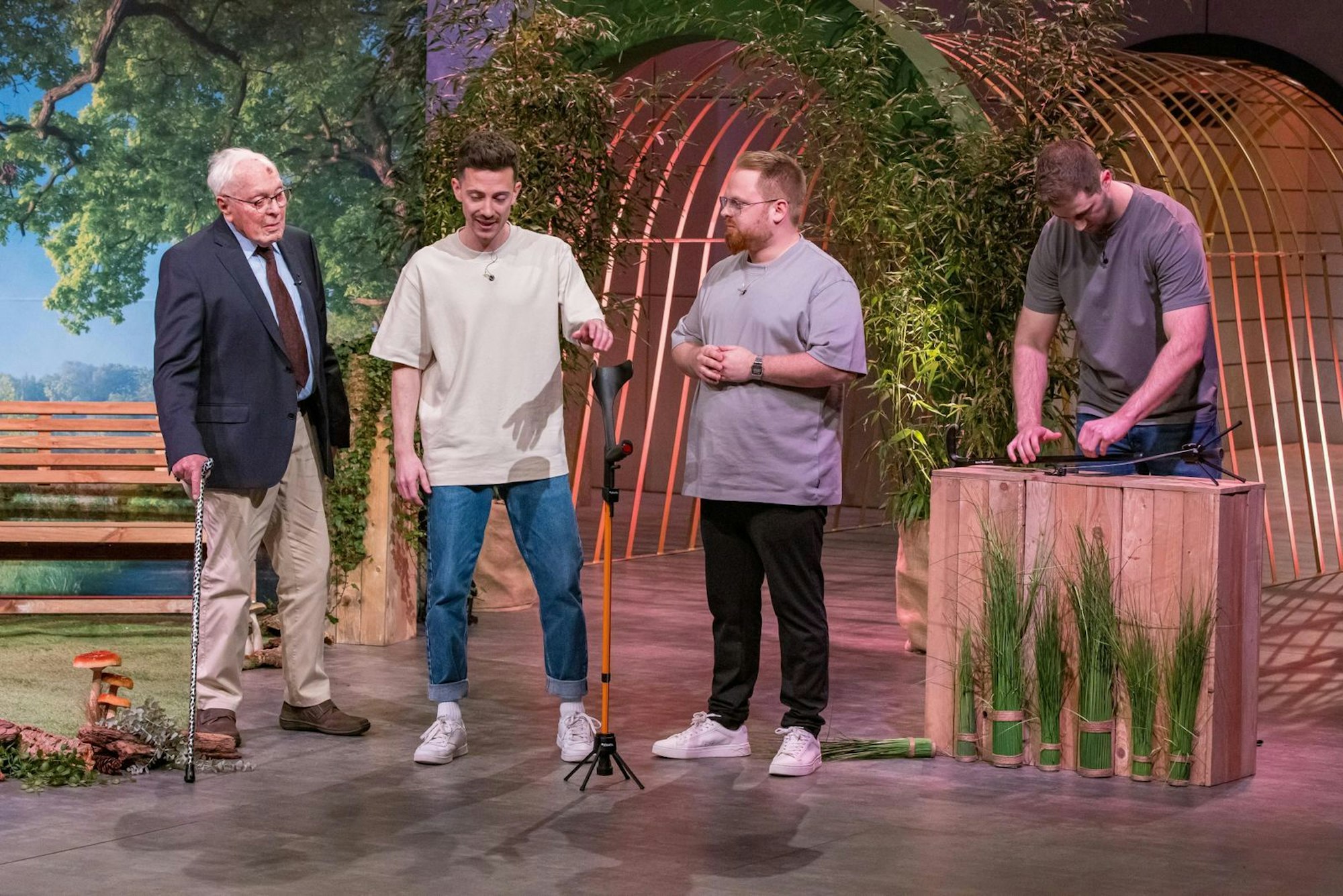 Von Opa Heinz kann man viel lernen: Um sehr alt zu werden, muss man nur eines schaffen - vorher nicht sterben! (Bild: RTL / Bernd-Michael Maurer)