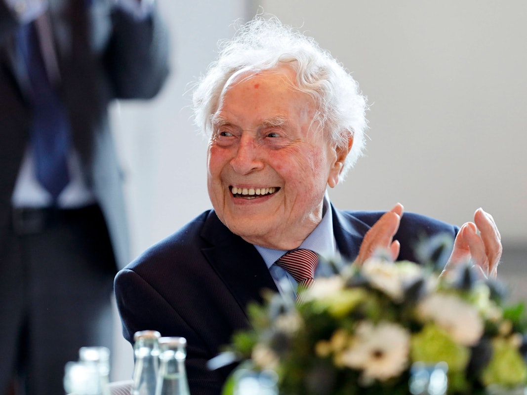 Der Kölner Karnevalist Ludwig Sebus, hier im Jahr 2021, wurde am 5. September 2025 stolze 100 Jahre alt.