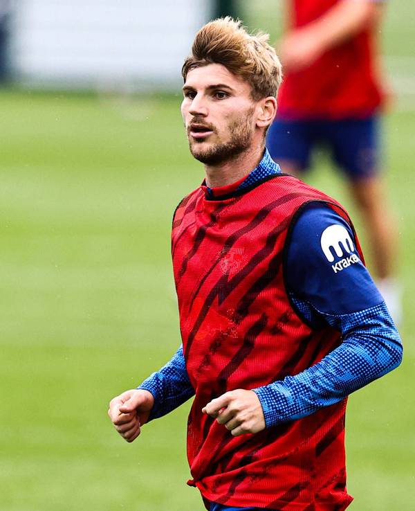 Timo Werner joggt im Team-Training