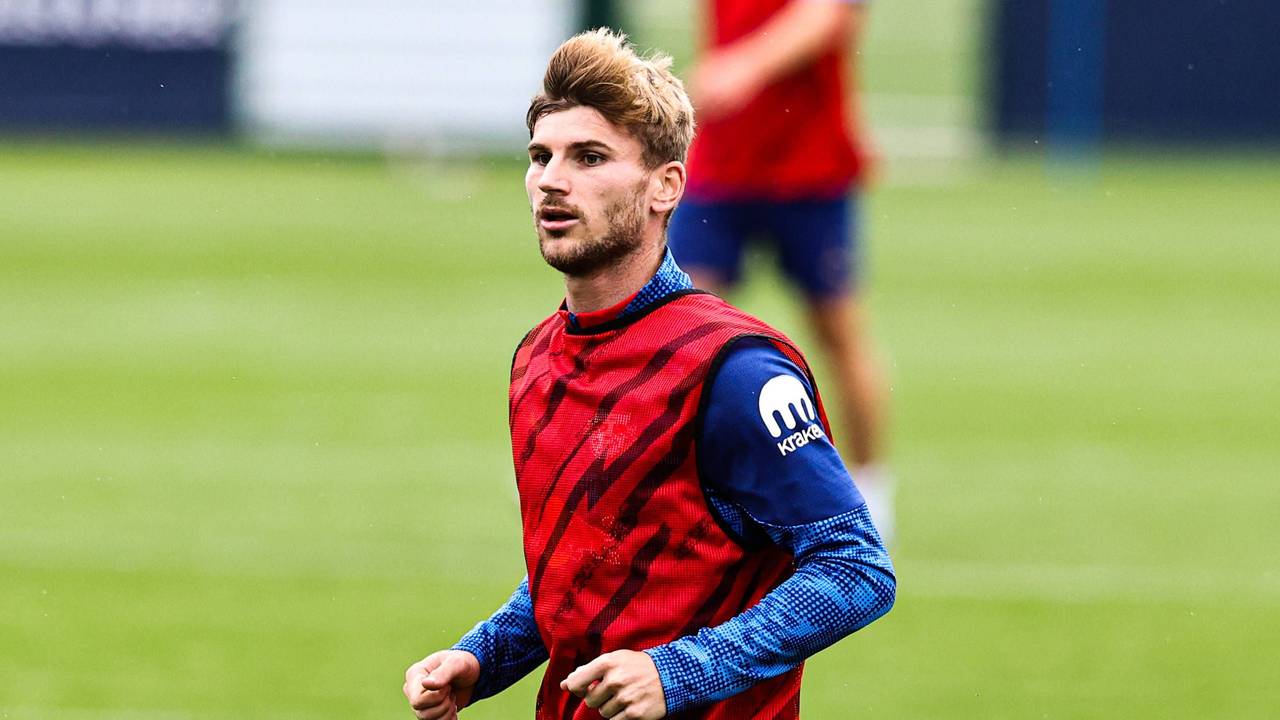 Timo Werner joggt im Team-Training