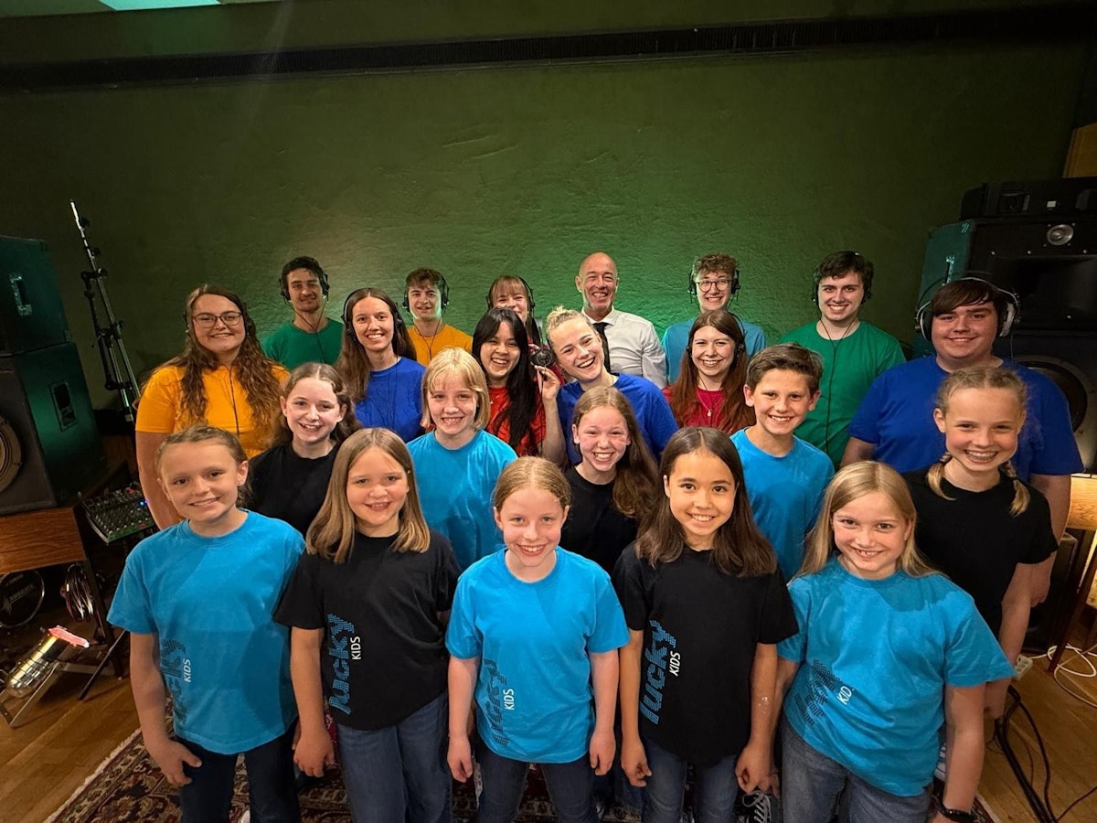 Der Graf von Unheilig mit dem Jugendchor St. Stephan und den Lucky Kids.