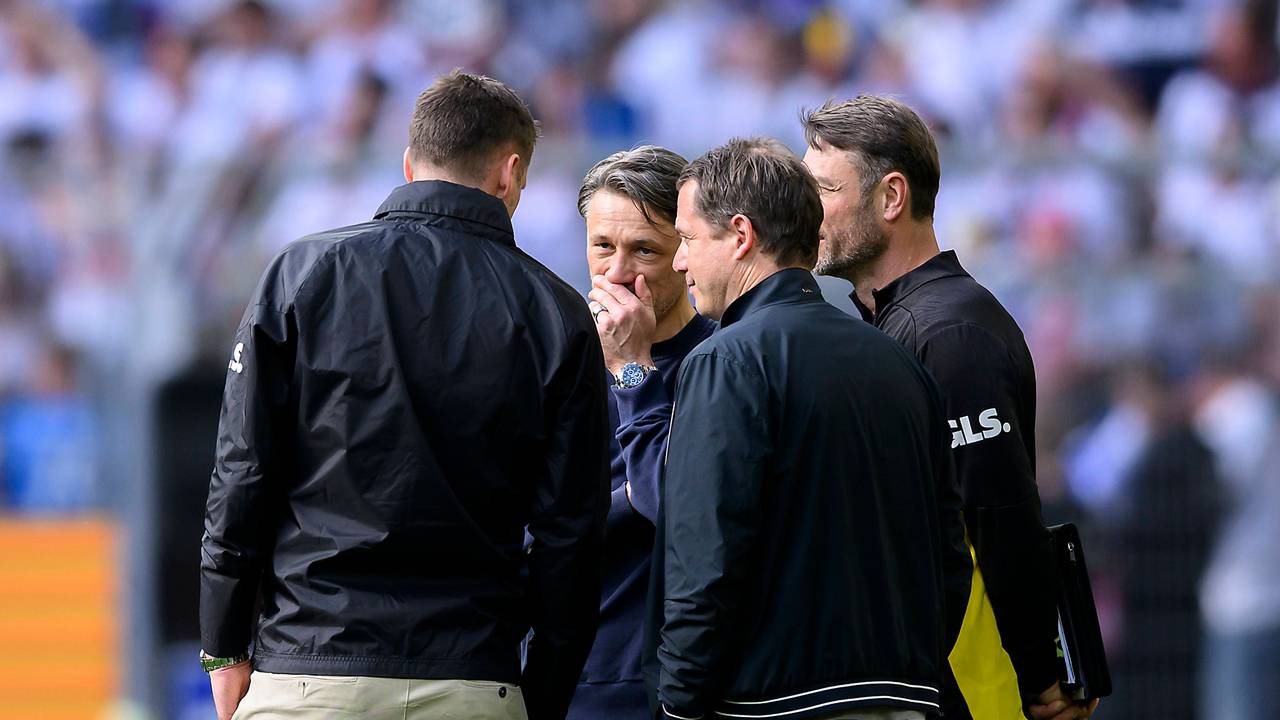 BVB-Trainer Niko Kovac mit Bruder Robert, Sportdirektor Sebastian Kehl, Sport-Boss Lars Ricken.