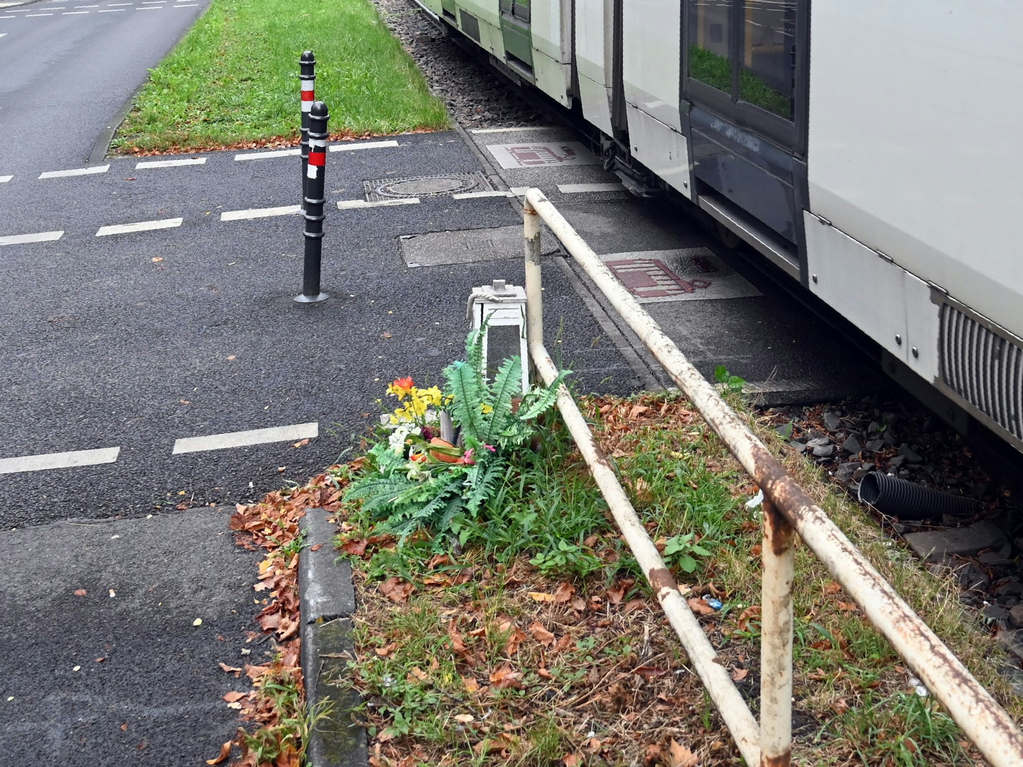 An diesem KVB-Übergang Ubierring/Alteburger Straße starb ein 63-jähriger Fahrradfahrer.