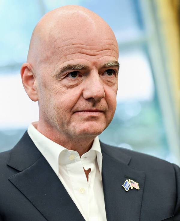 Gianni Infantino beim Treffen mit dem amerikanischen Präsidenten Donald Trump am 22. August 2025.