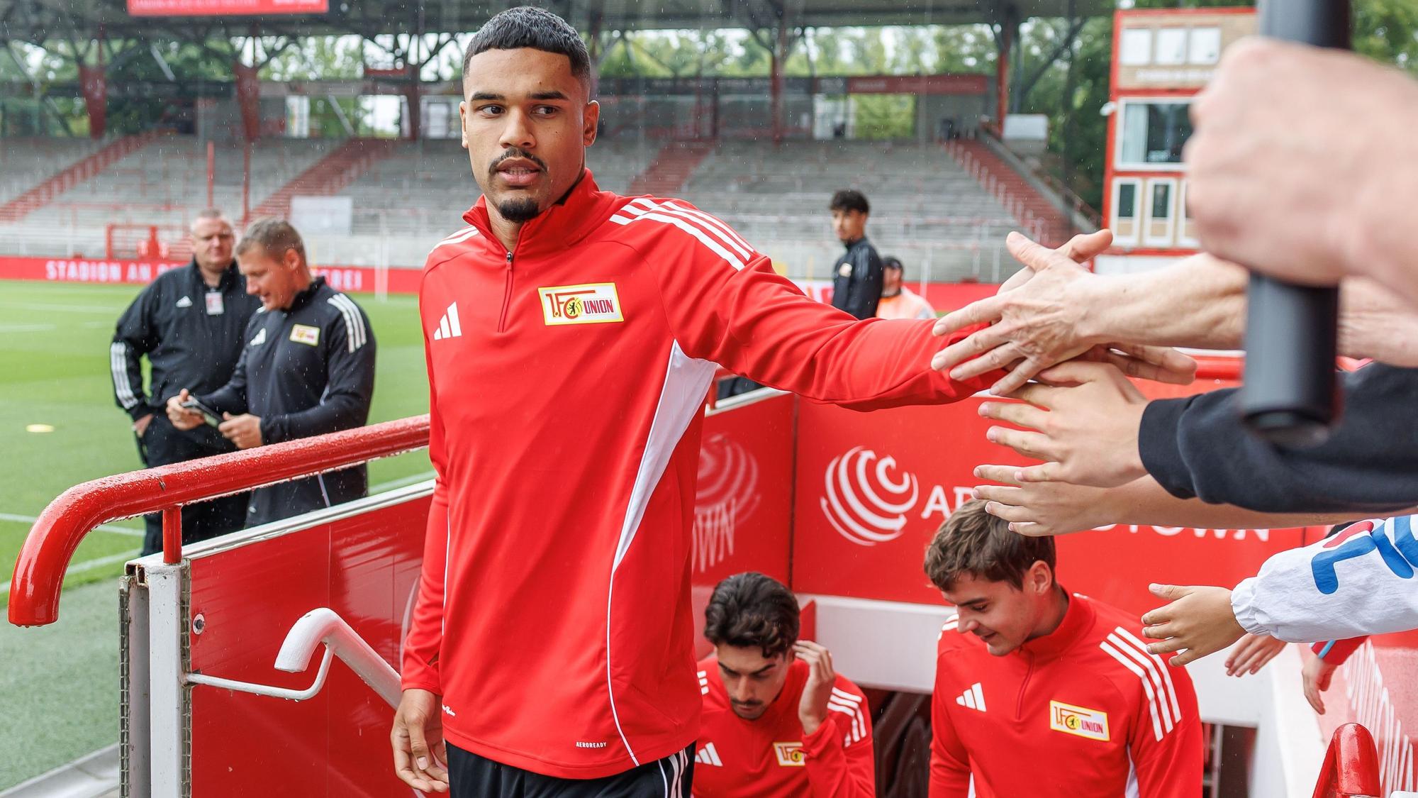 Danilho Doekhi im Training von Union Berlin.