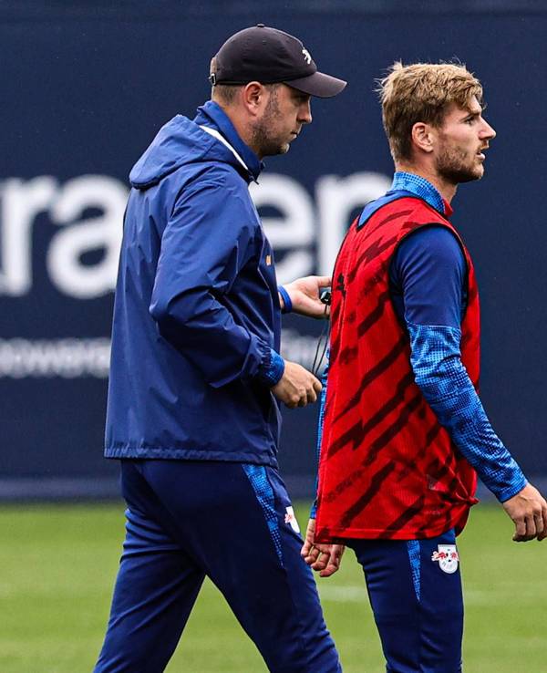 Timo Werner im Teamtraining mit Coach Ole Werner.