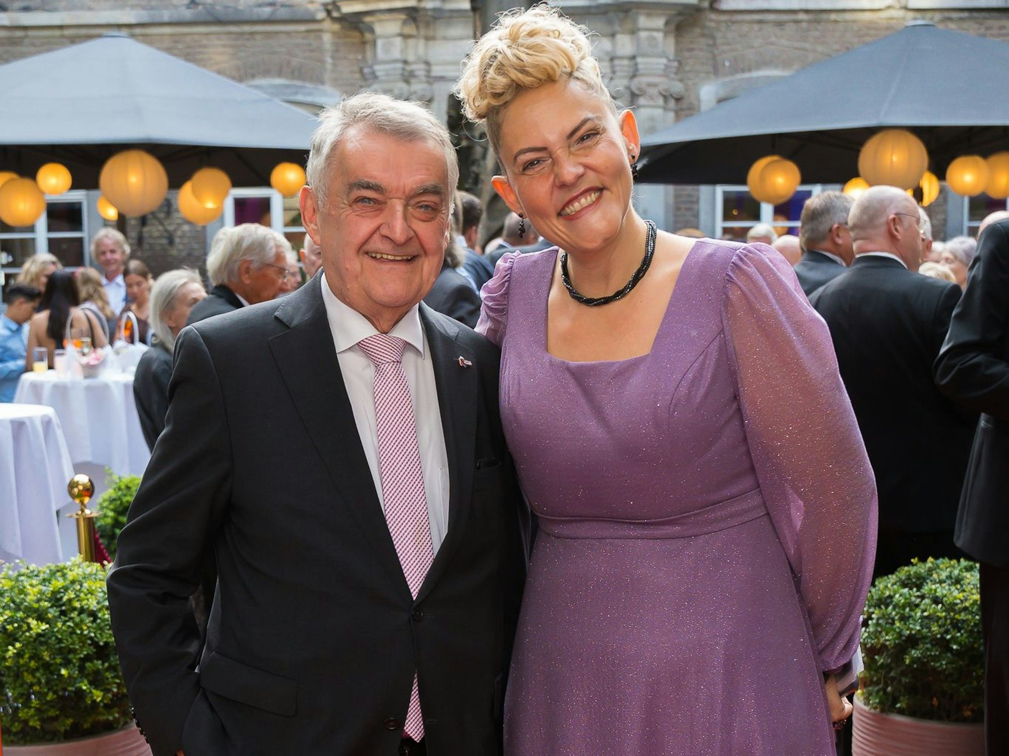Herbert Reul zusammen mit Präsidentin Simone Kropmanns.