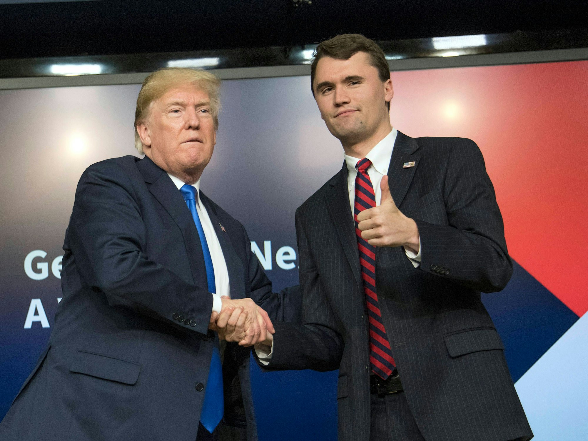 Charlie Kirk (r.) und Donald Trump im Jahr 2018.