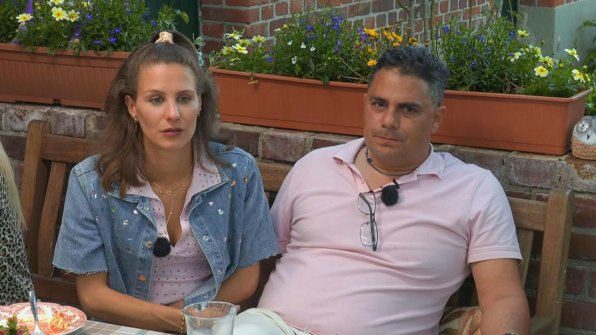 Stefanie (links) und Silva ecken bei vielen an. (Bild: RTL)
