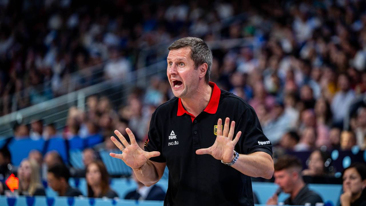 Alan Ibrahimagic beim Spiel der deutschen Basketball-Nationalmannschaft gegen Slowenien.
