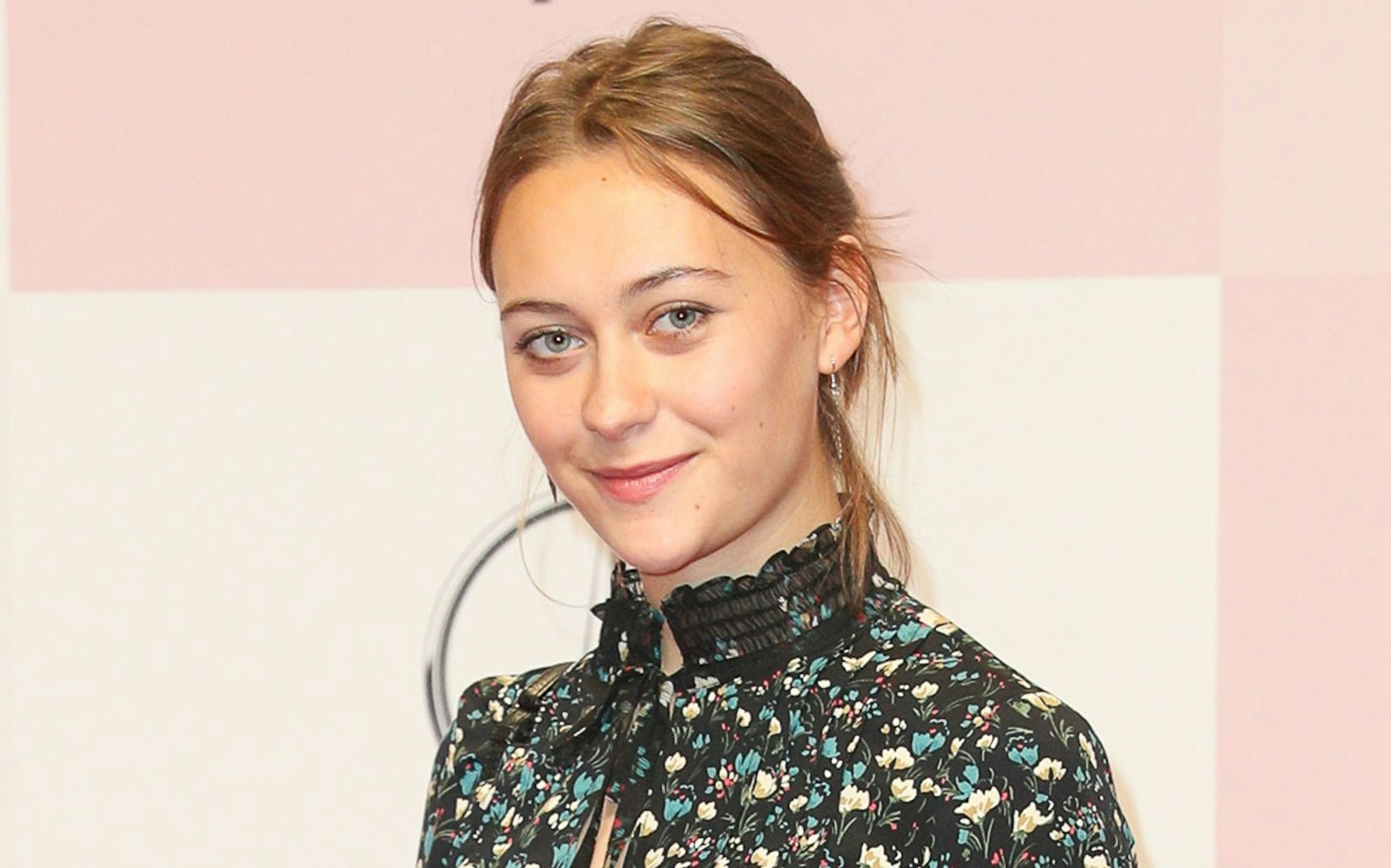 Im Interview spricht Schauspielerin Mercedes Müller über Gleichberechtigung und die Notwendigkeit, Gewalt und Diskriminierung queerer Menschen klar entgegenzutreten. „Da ist noch viel Luft nach oben“, sagt sie. (Bild: 2017 Getty Images/Brian Dowling)