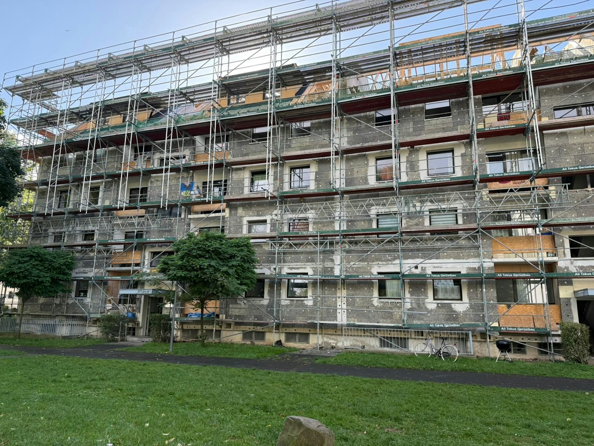 Das betroffene Haus in der Eduard-Heis-Straße in Köln-Flittard.
