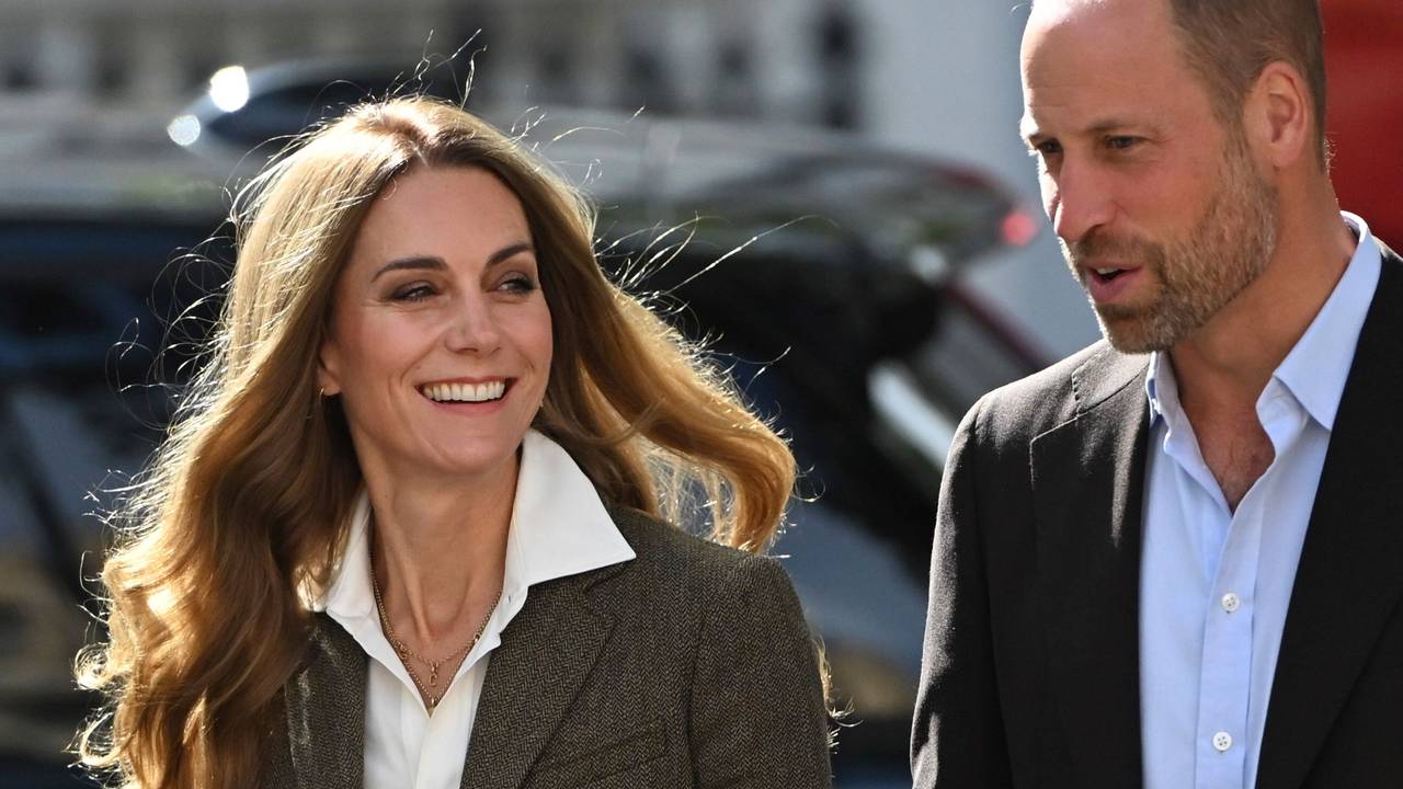 Der britische Prinz William und Kate, Prinzessin von Wales, besuchen die neu gestalteten Gärten des Naturkundemuseums in London.