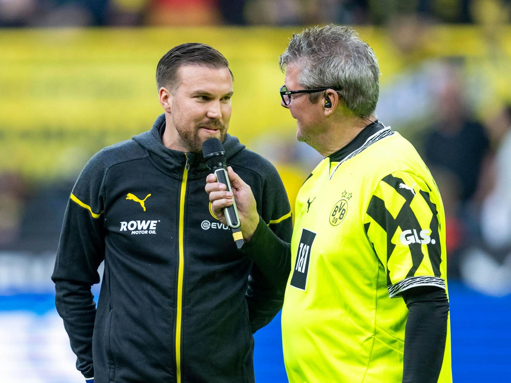 Ex-BVB-Profi Kevin Großkreutz im Interview mit Stadionsprecher Norbert Dickel.